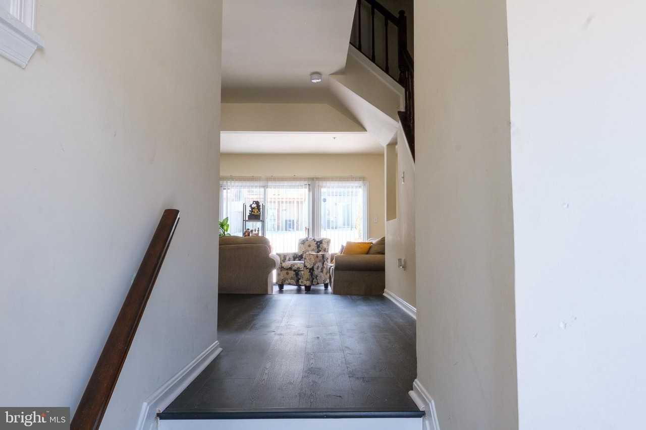 37 Joyceton Way - Photo 3 of 26