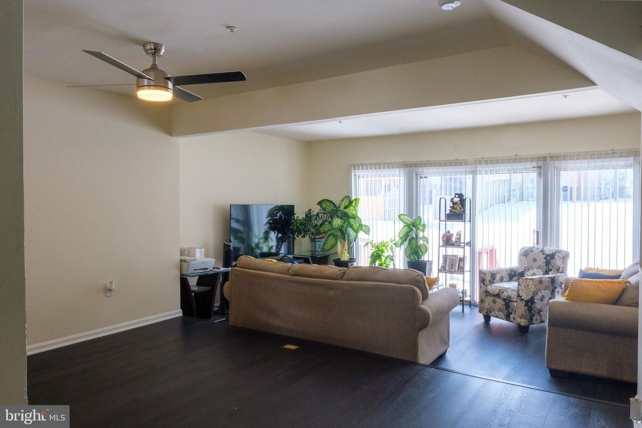 37 Joyceton Way - Photo 4 of 26