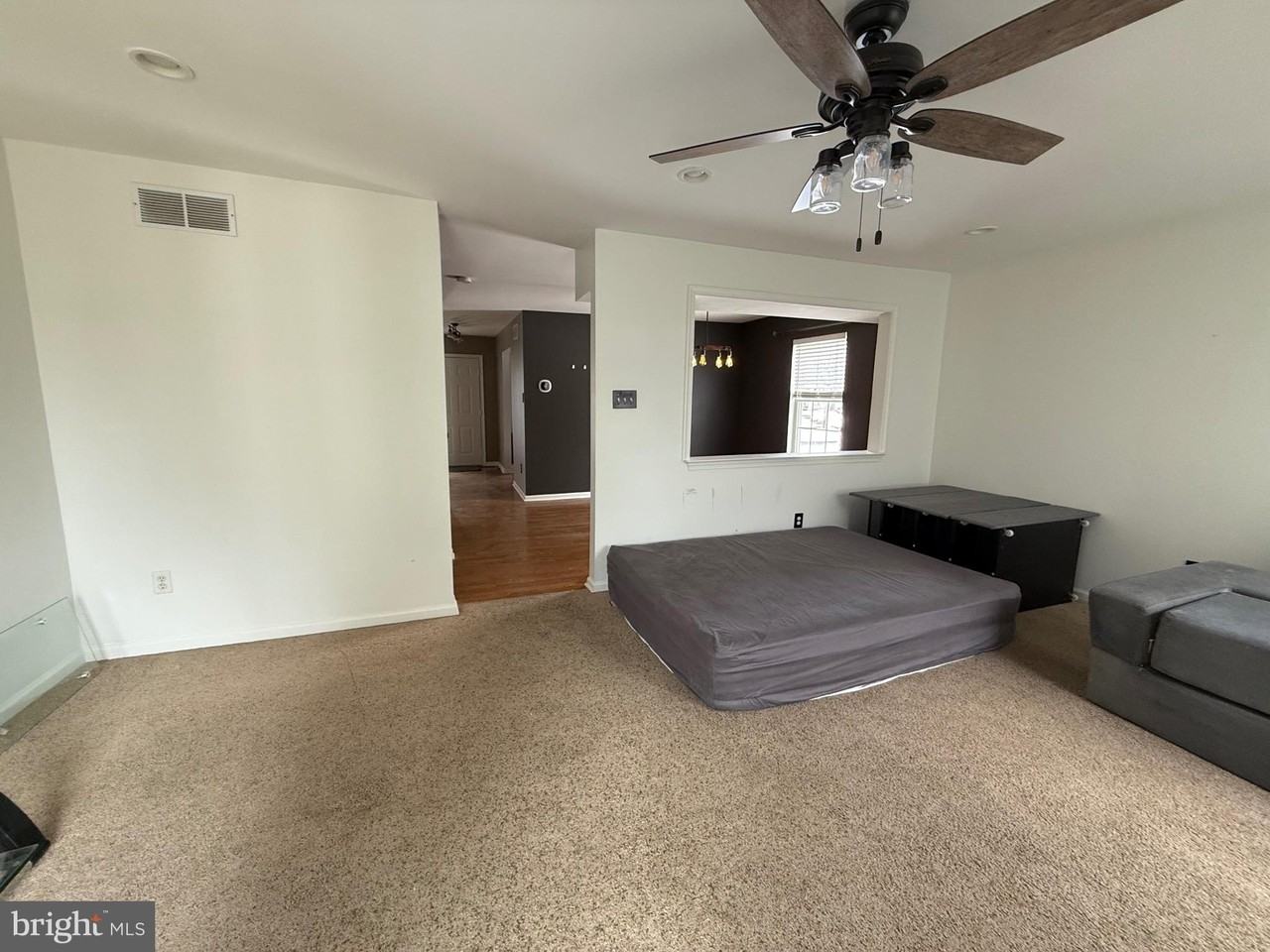 14 Bryant Dr - Photo 3 of 28