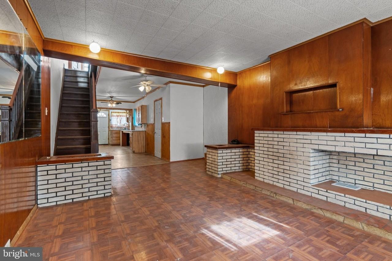 2830 Memphis St - Photo 4 of 22