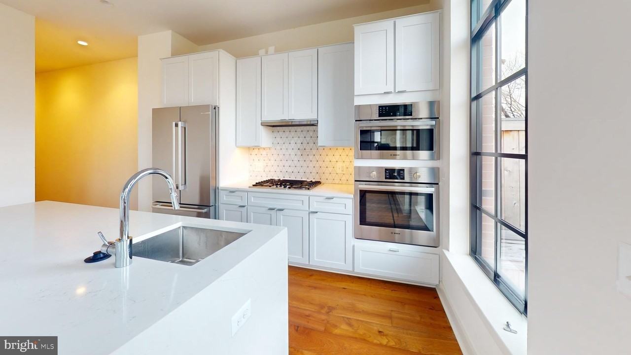 1312 King St Apt 207 #207 - Photo 4 of 12