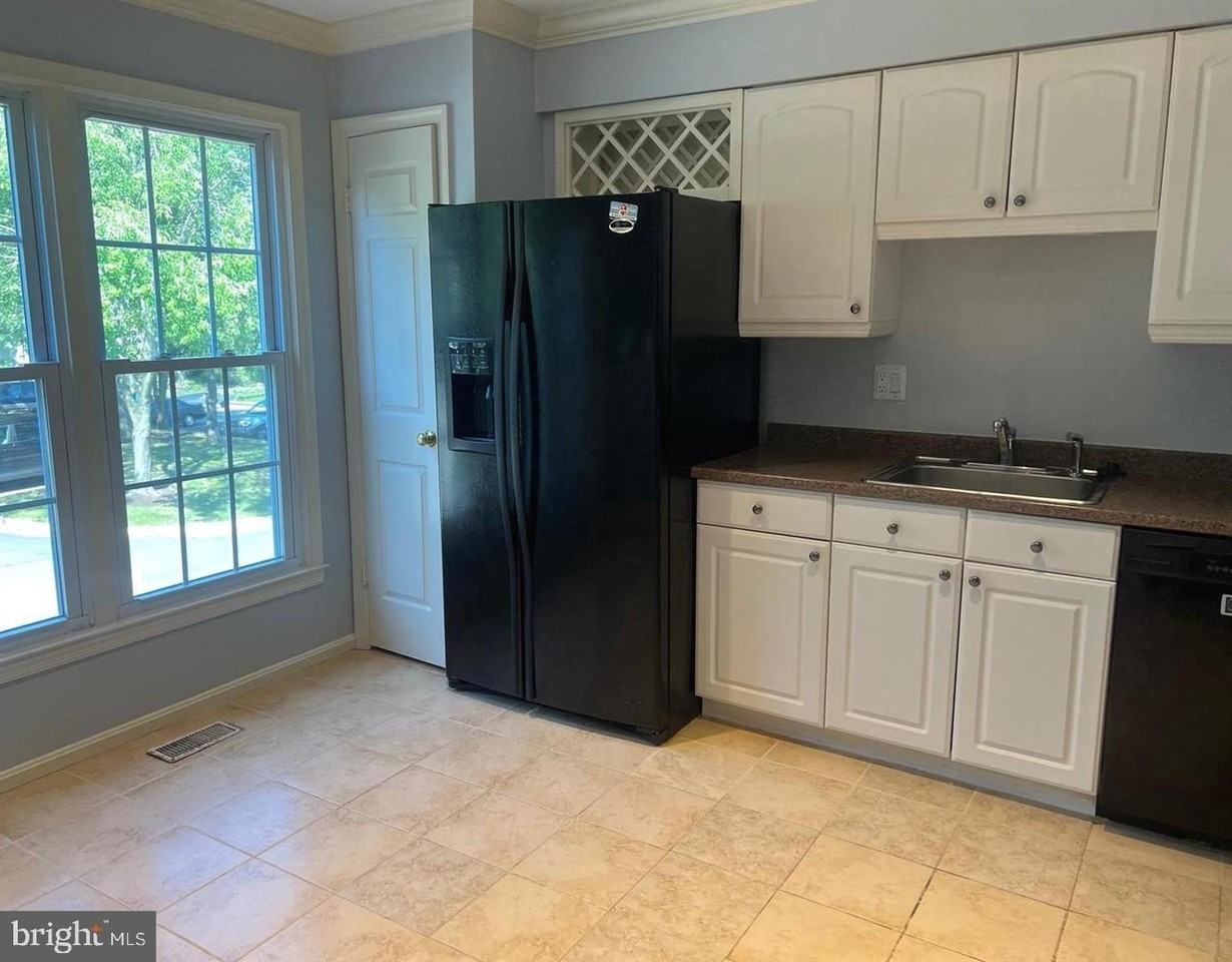 6830 Wild Rose Ct - Photo 2 of 26