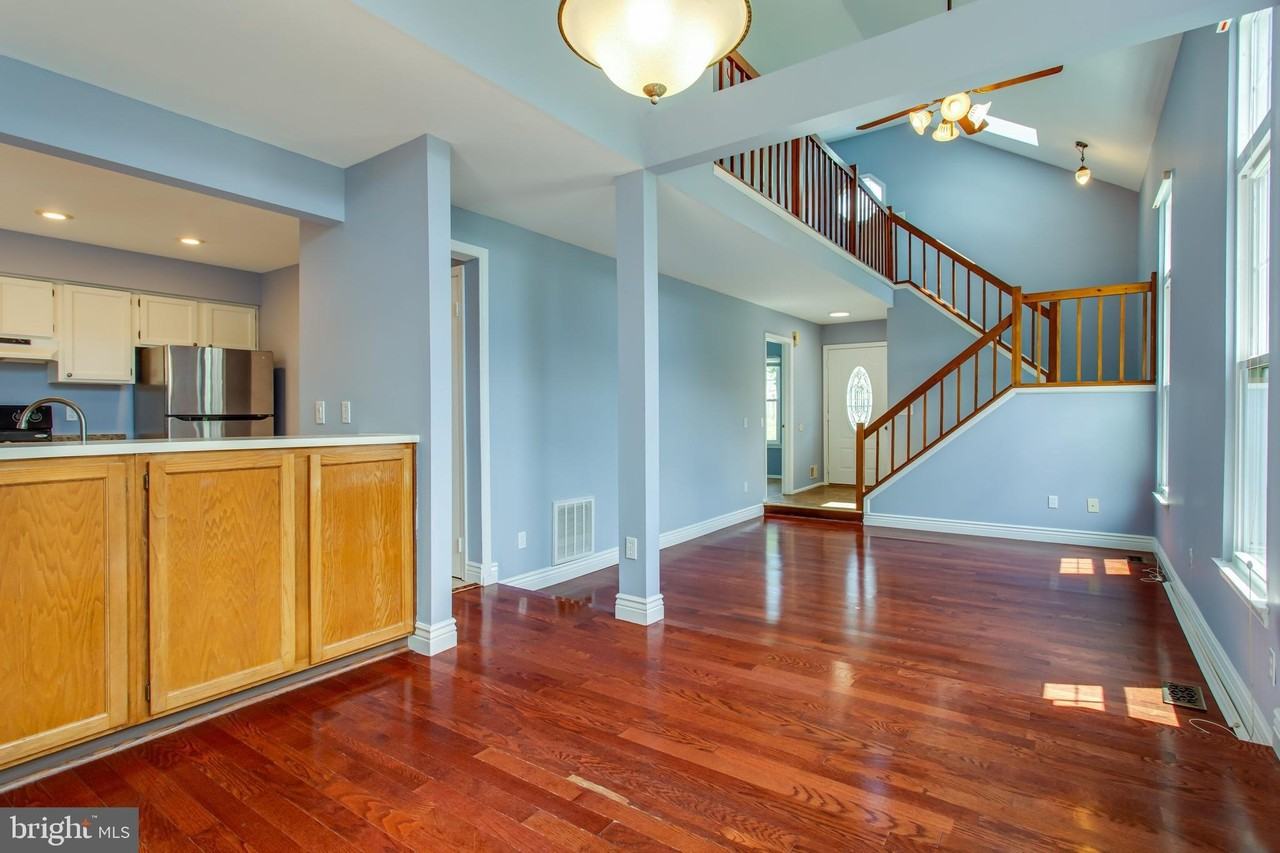 21 Ferguson Ct - Photo 4 of 44