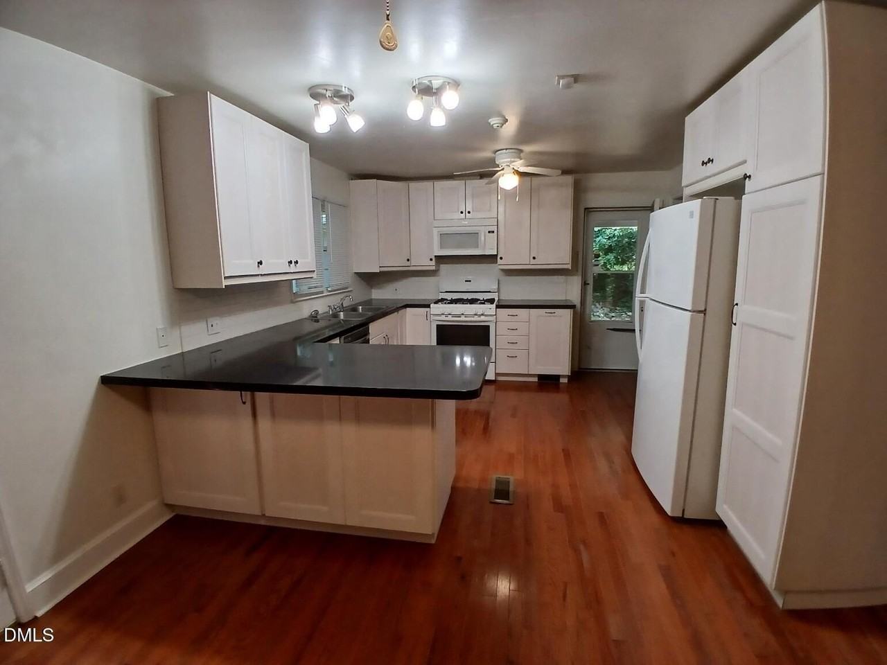 2213 Morehead Ave - Photo 6 of 21