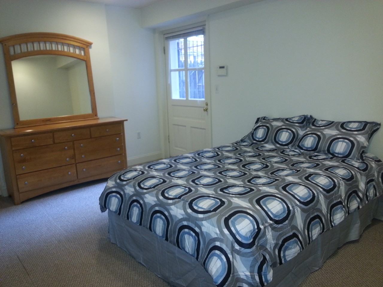 1241 New Jersey Ave Nw #B - Photo 5 of 7