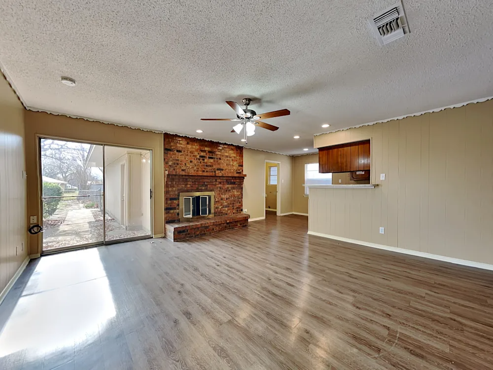 151 Valleyglen Dr #NA - Photo 3 of 12