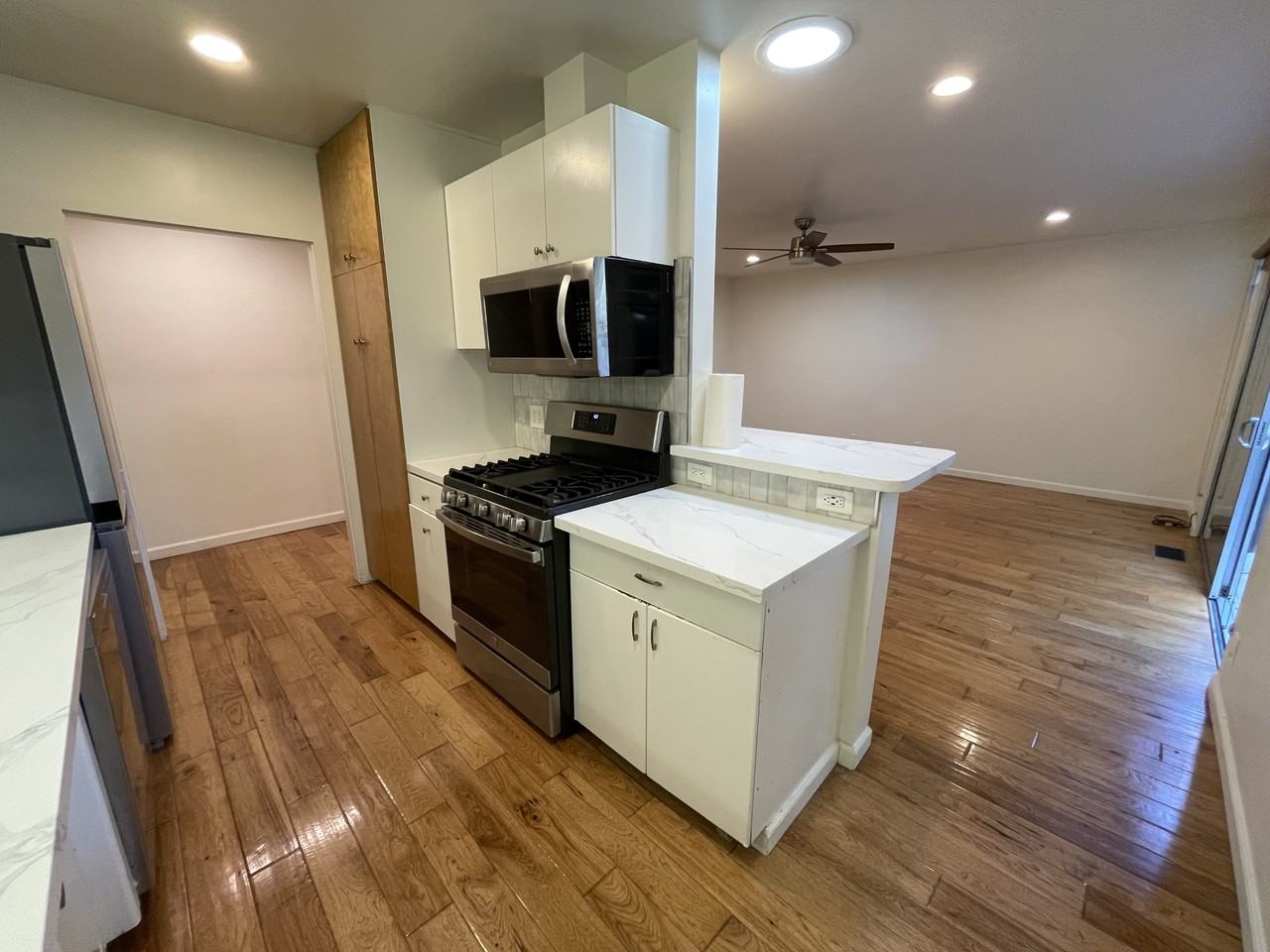 13527 Rye St #2 - Photo 3 of 13