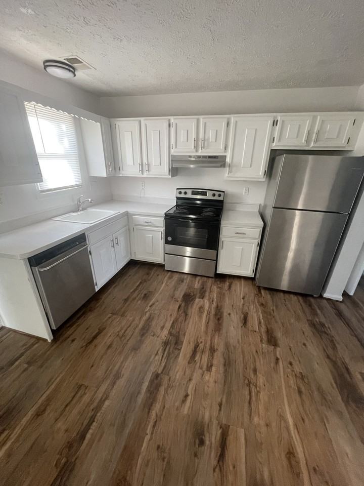 Drake Ct #4197 - Photo 2 of 6