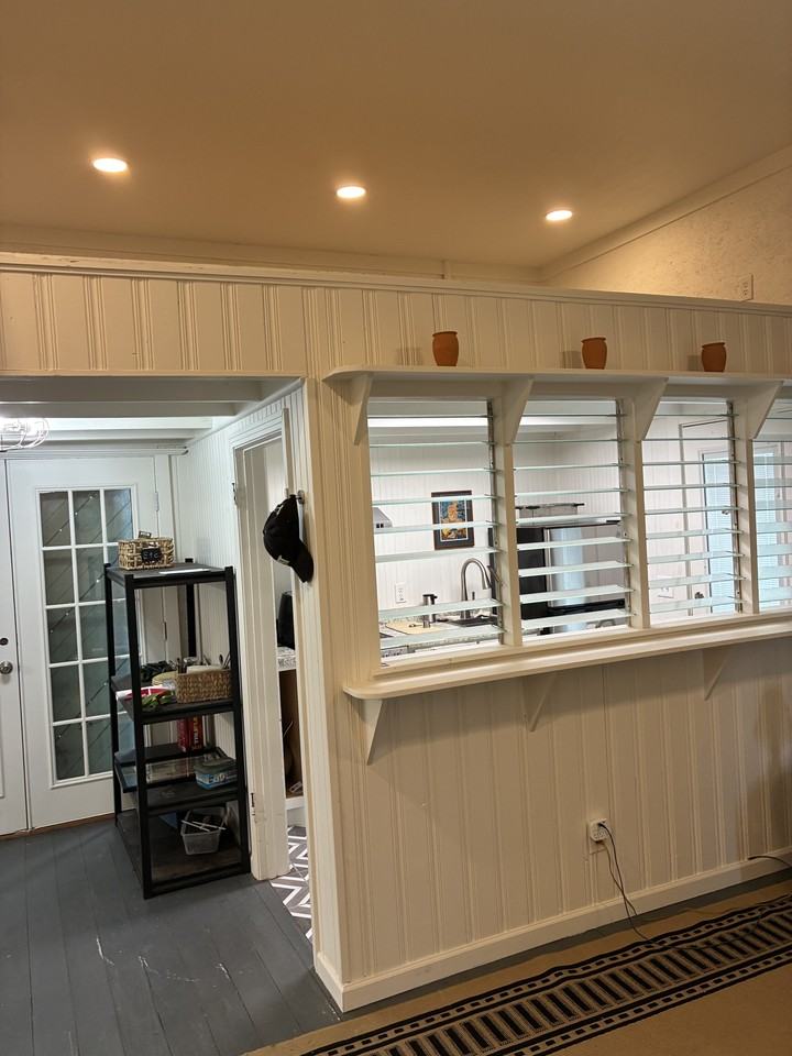 112 E Scott St #NA - Photo 2 of 14