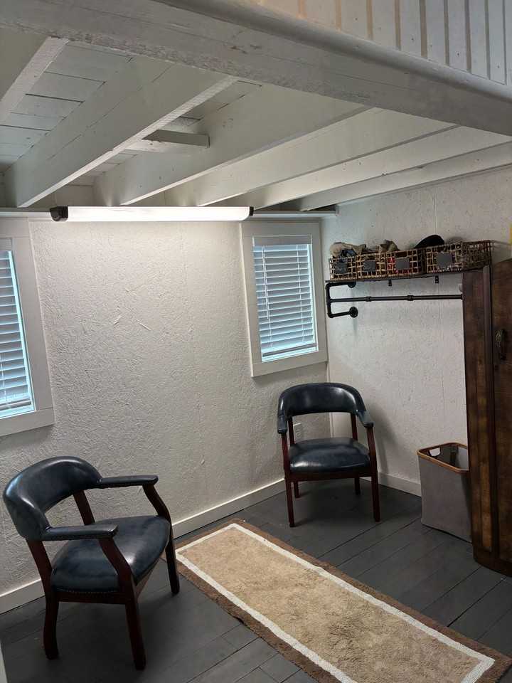 112 E Scott St #NA - Photo 3 of 14