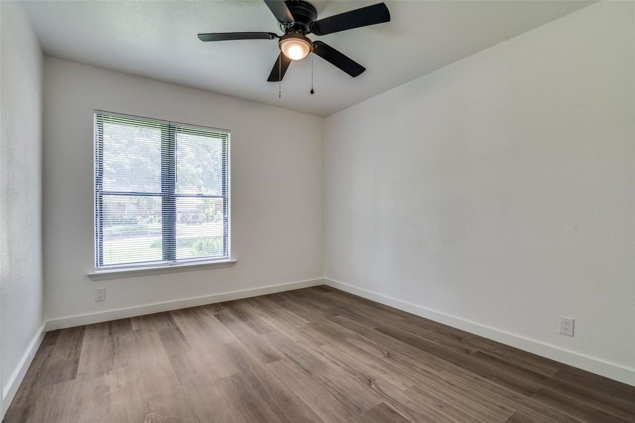 2715 Tolosa Dr - Photo 7 of 12