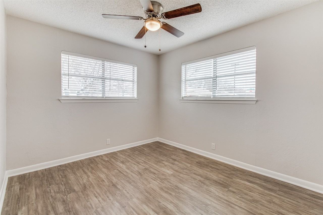 822 N Throckmorton St - Photo 5 of 12