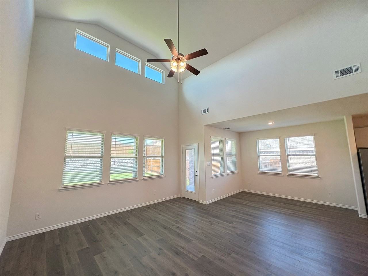 6047 Tudor Pl - Photo 4 of 36