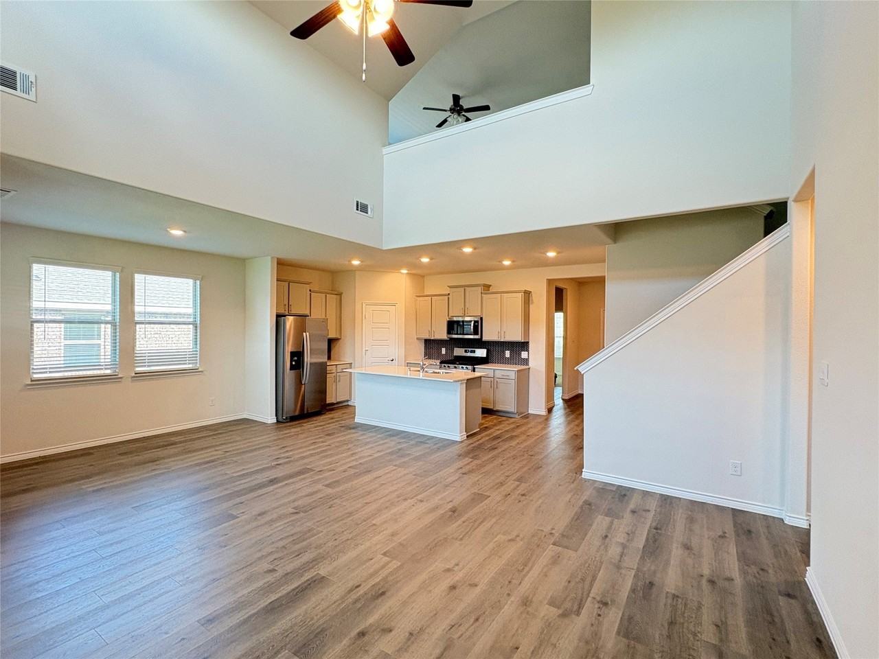 6047 Tudor Pl - Photo 5 of 36