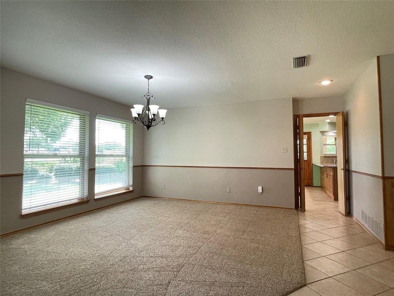 6340 Grauton Dr - Photo 6 of 28