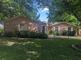 featured image of 2732 Foxcroft Cir