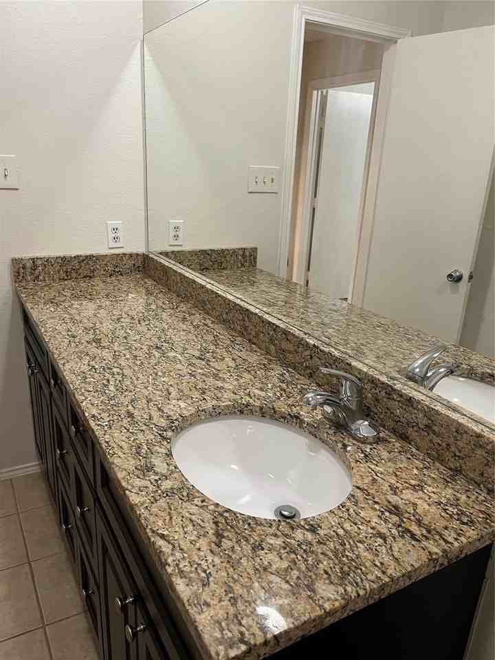 803 Bluebonnet Dr - Photo 7 of 9