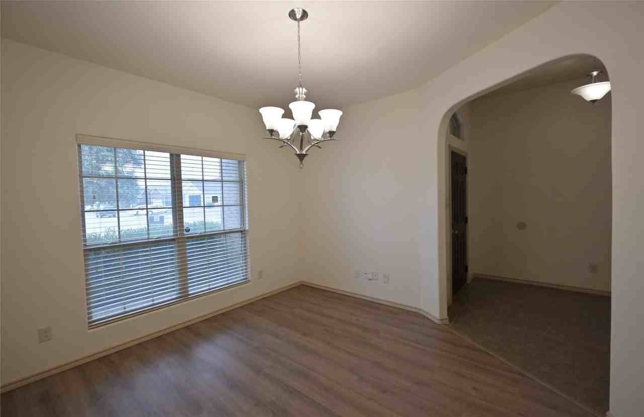 2908 Bahar Dr - Photo 5 of 40