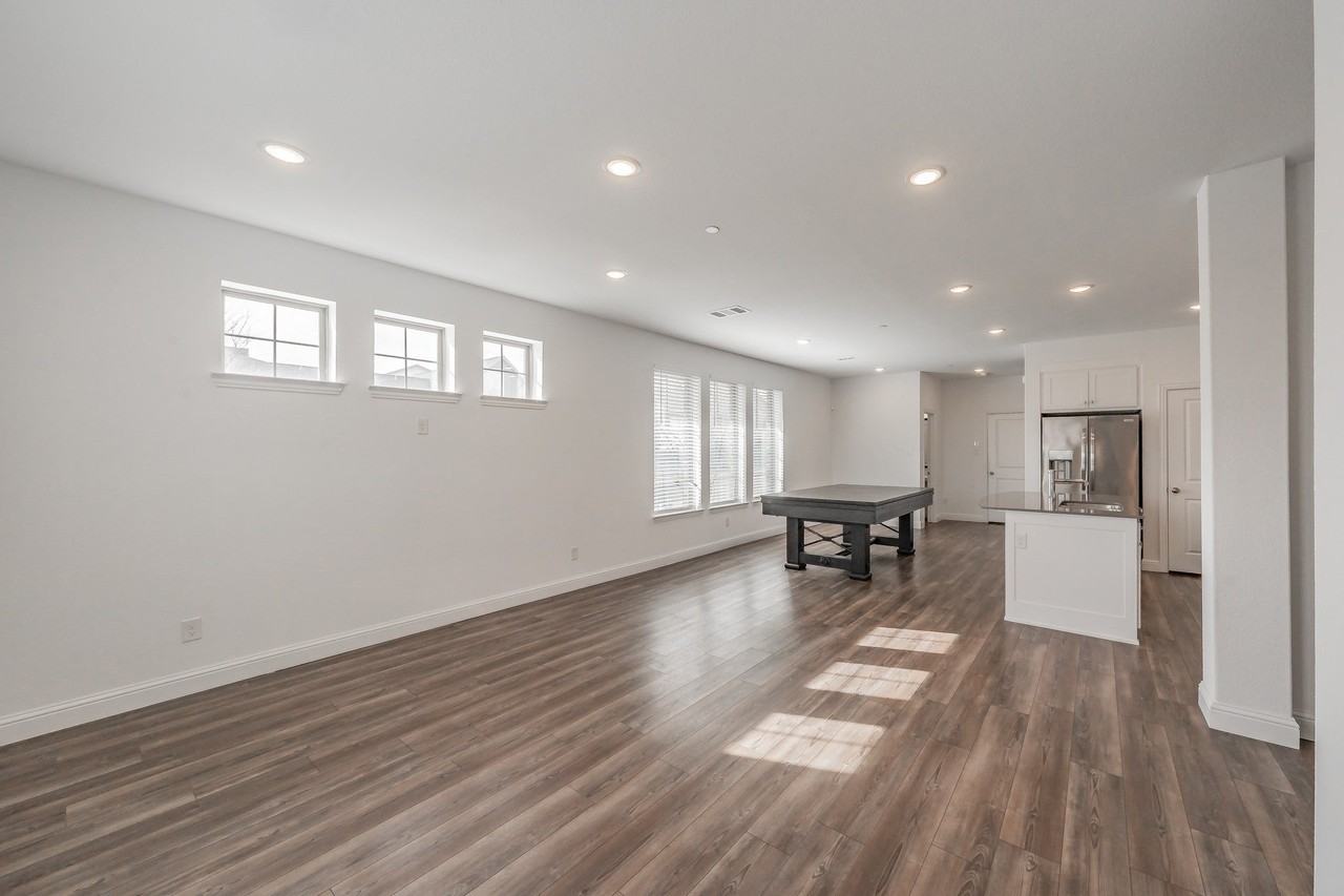 405 Matchbox St - Photo 6 of 38
