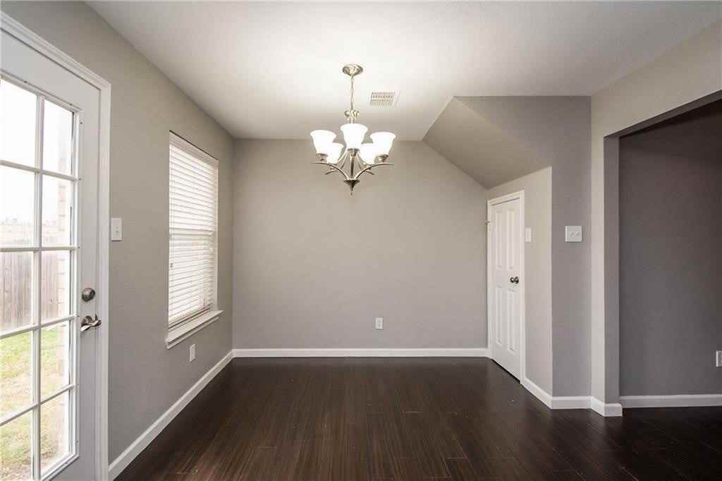 926 Walnut St - Photo 3 of 18