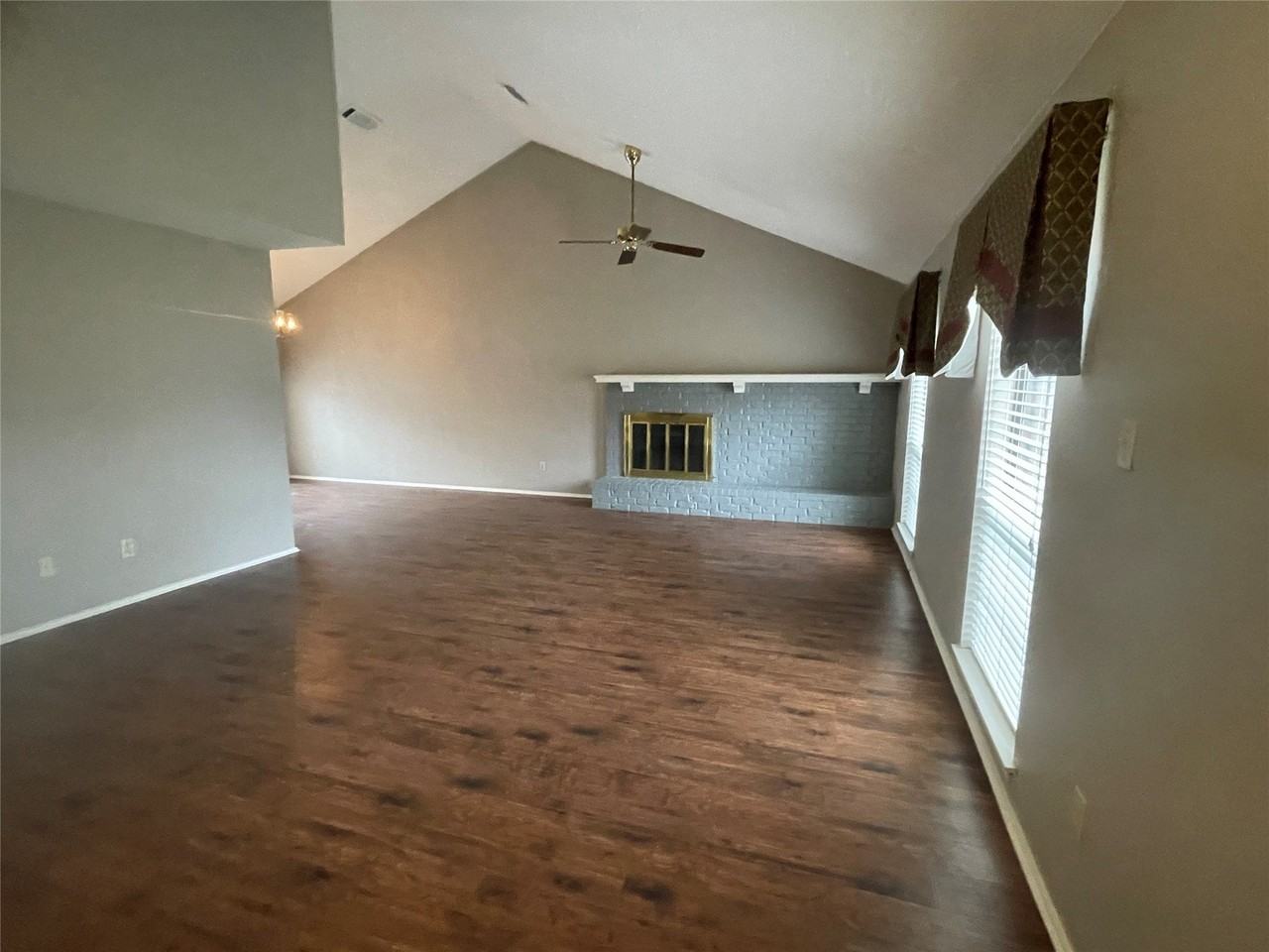 1807 Chittam Dr - Photo 2 of 20