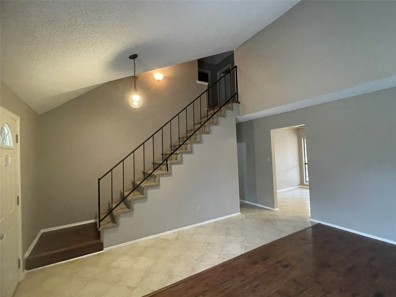 1807 Chittam Dr - Photo 4 of 20