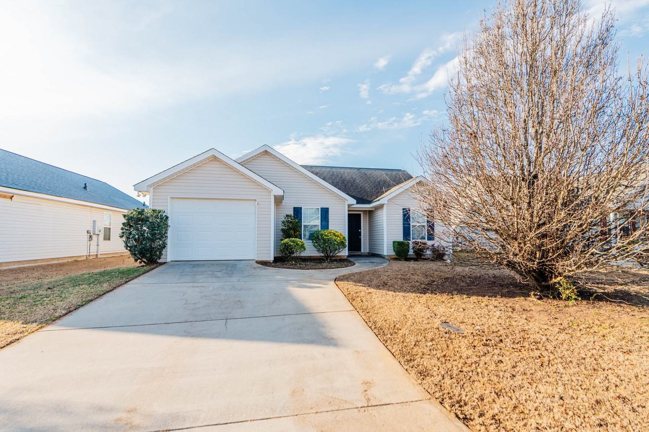 321 Grand Ave #NA - Photo 2 of 34