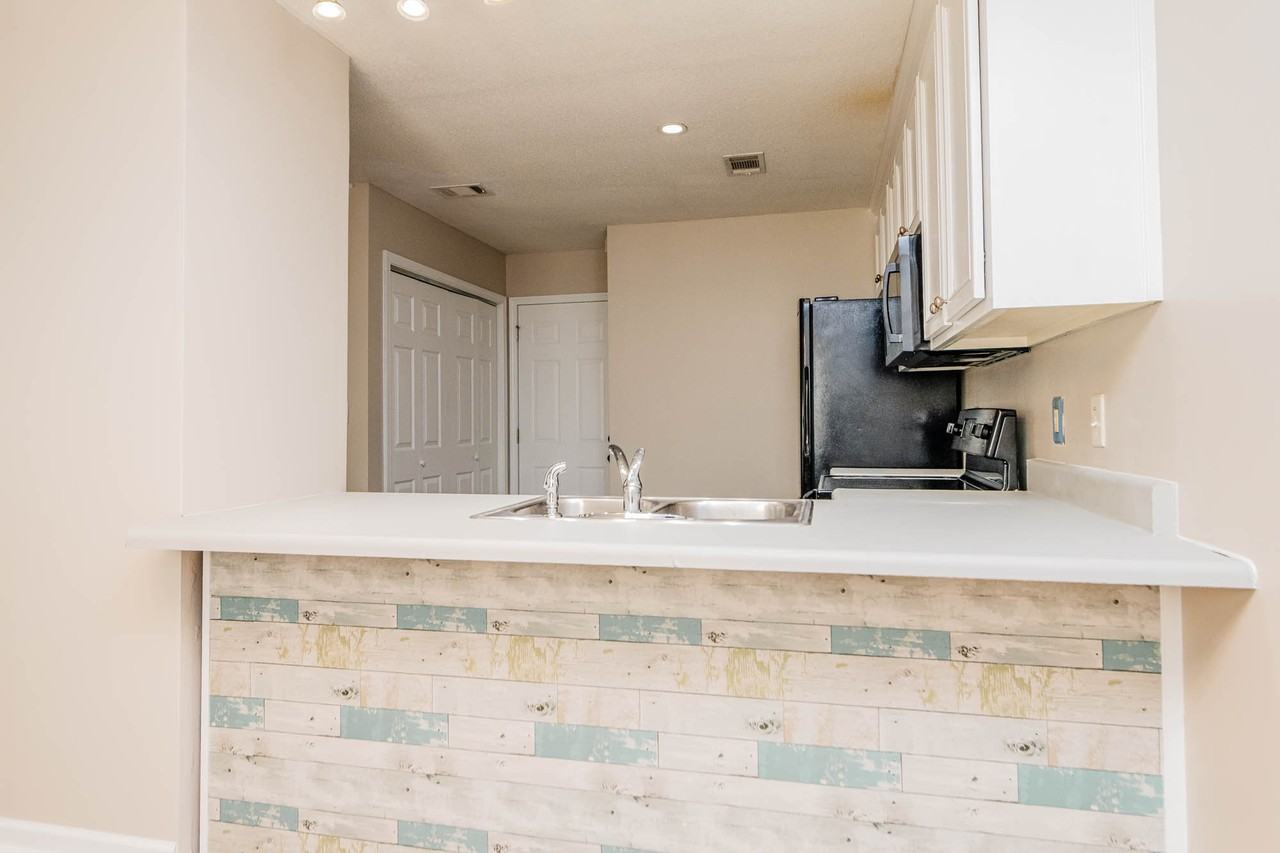 321 Grand Ave #NA - Photo 5 of 34