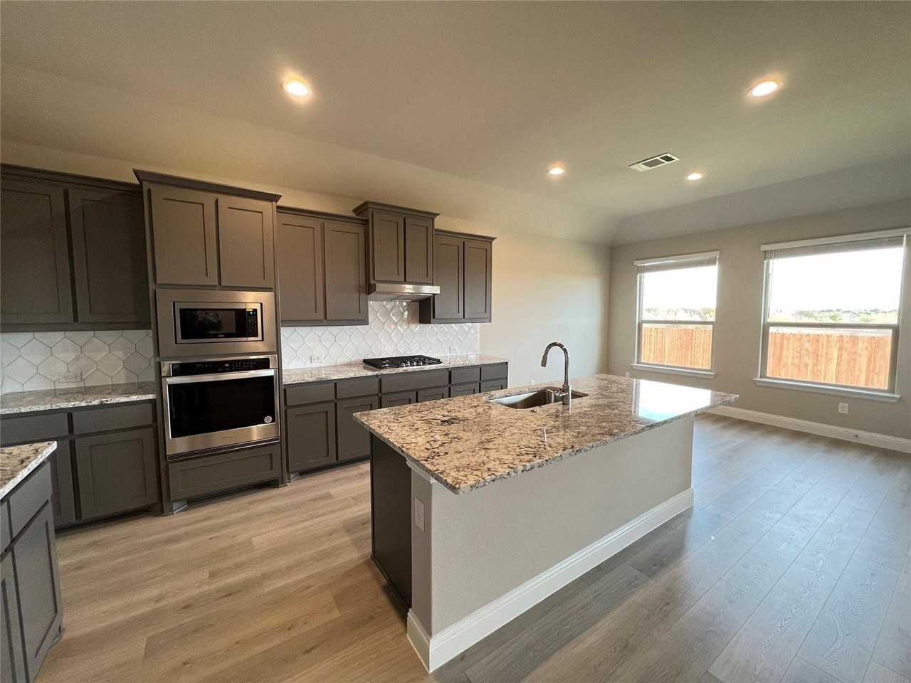 3611 Walnut Ridge Drive - Photo 5 of 29