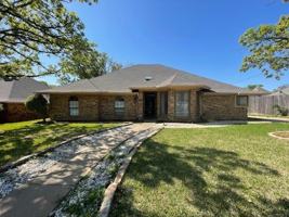 featured image of 3208 Flintridge Dr