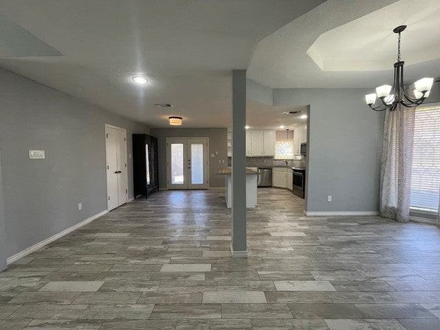 3208 Flintridge Dr - Photo 4 of 35