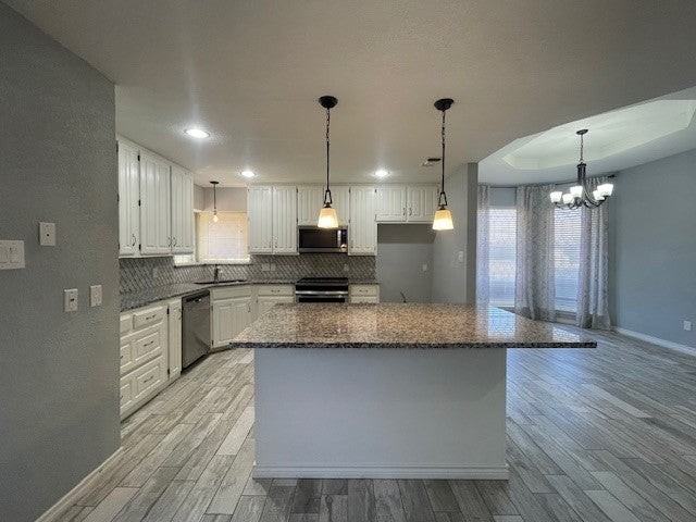 3208 Flintridge Dr - Photo 7 of 35