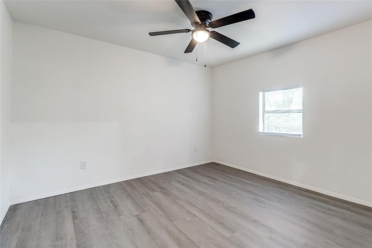 2314 Bluffton Dr - Photo 6 of 12