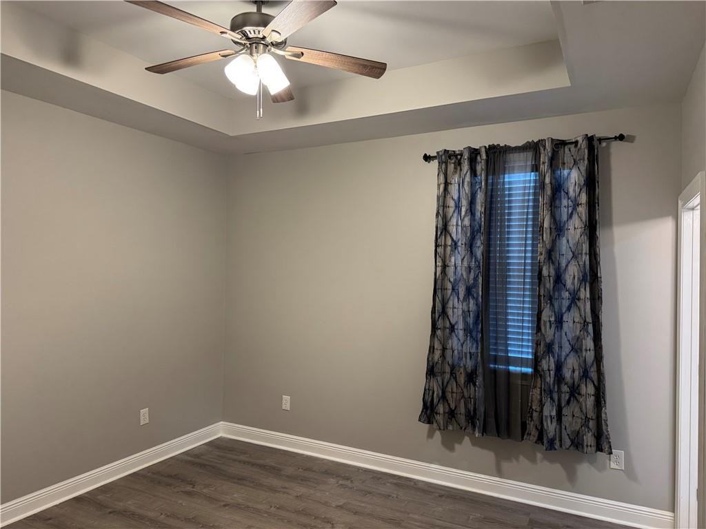 503 E Hornsby St - Photo 5 of 12