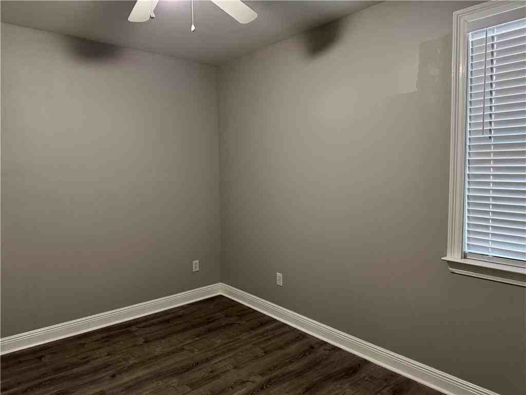 503 E Hornsby St - Photo 7 of 12