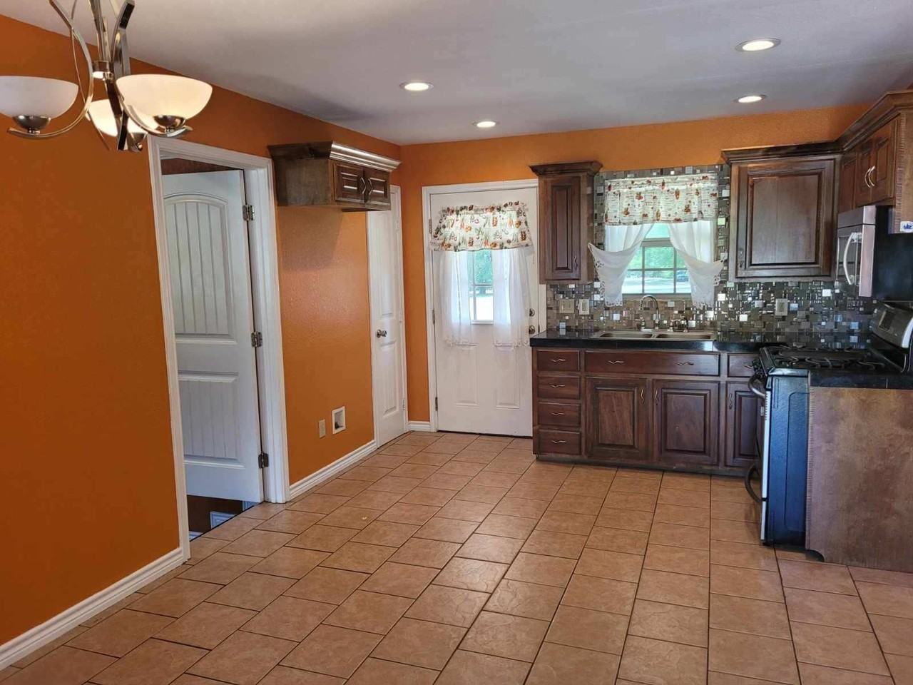 1107 Devereaux St #NA - Photo 5 of 14