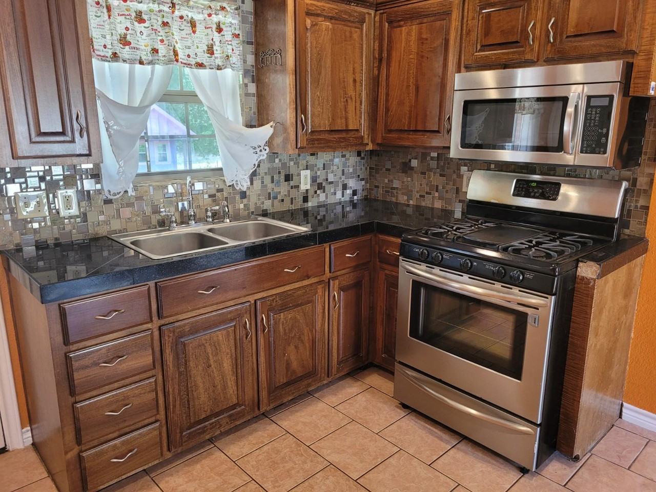 1107 Devereaux St #NA - Photo 7 of 14