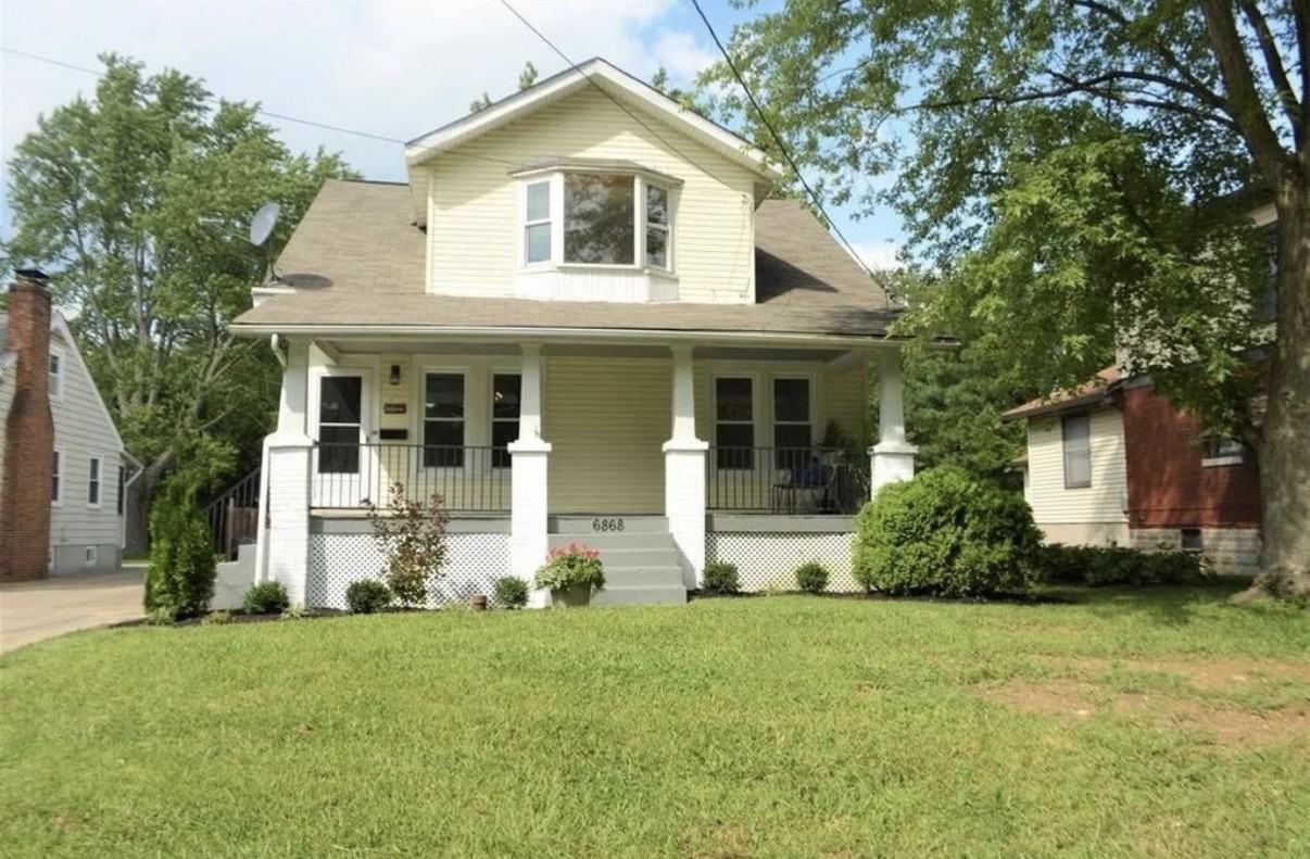 6868 Beechmont Ave #2 - Photo 3 of 14