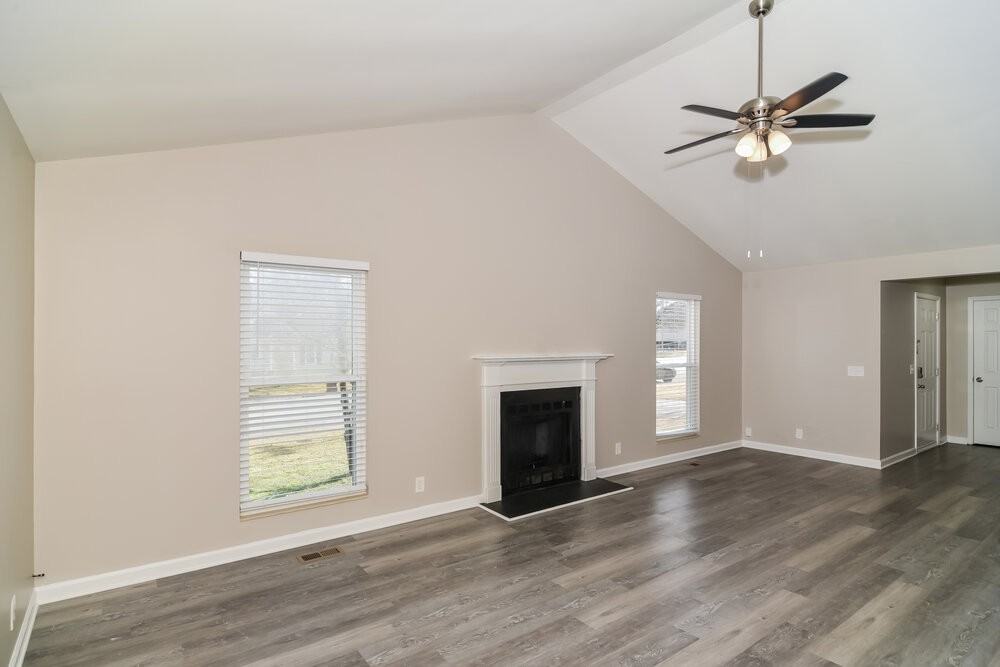 3264 Towne Village Rd - Photo 3 of 16