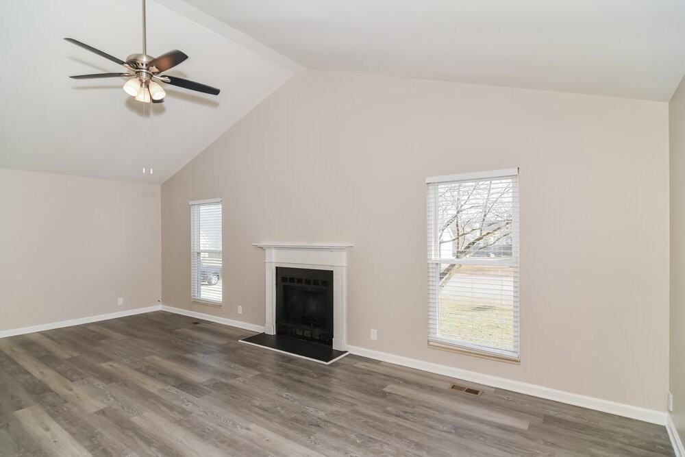 3264 Towne Village Rd - Photo 4 of 16