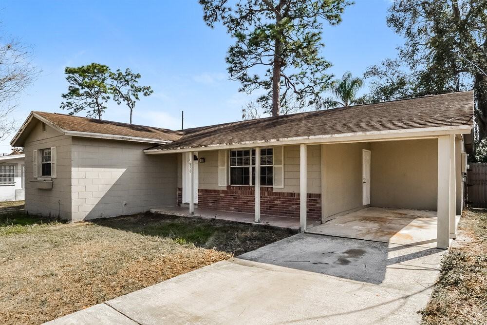 670 Hibiscus Rd - Photo 3 of 16