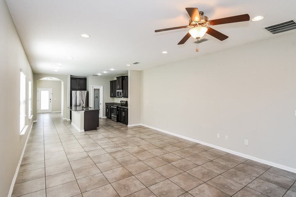 869 Glendale Ln - Photo 3 of 16
