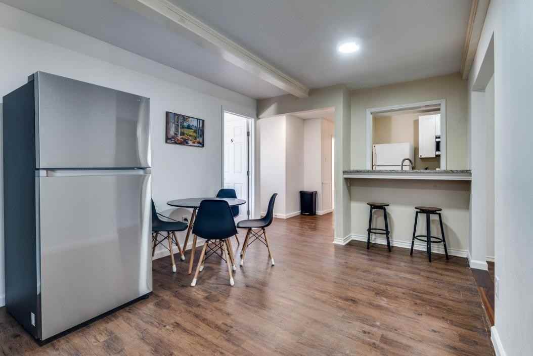 Brook Valley Ln - Photo 2 of 16