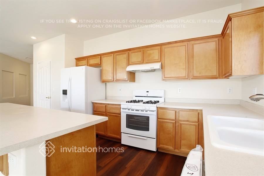 4215 Cannondale Ave - Photo 4 of 13