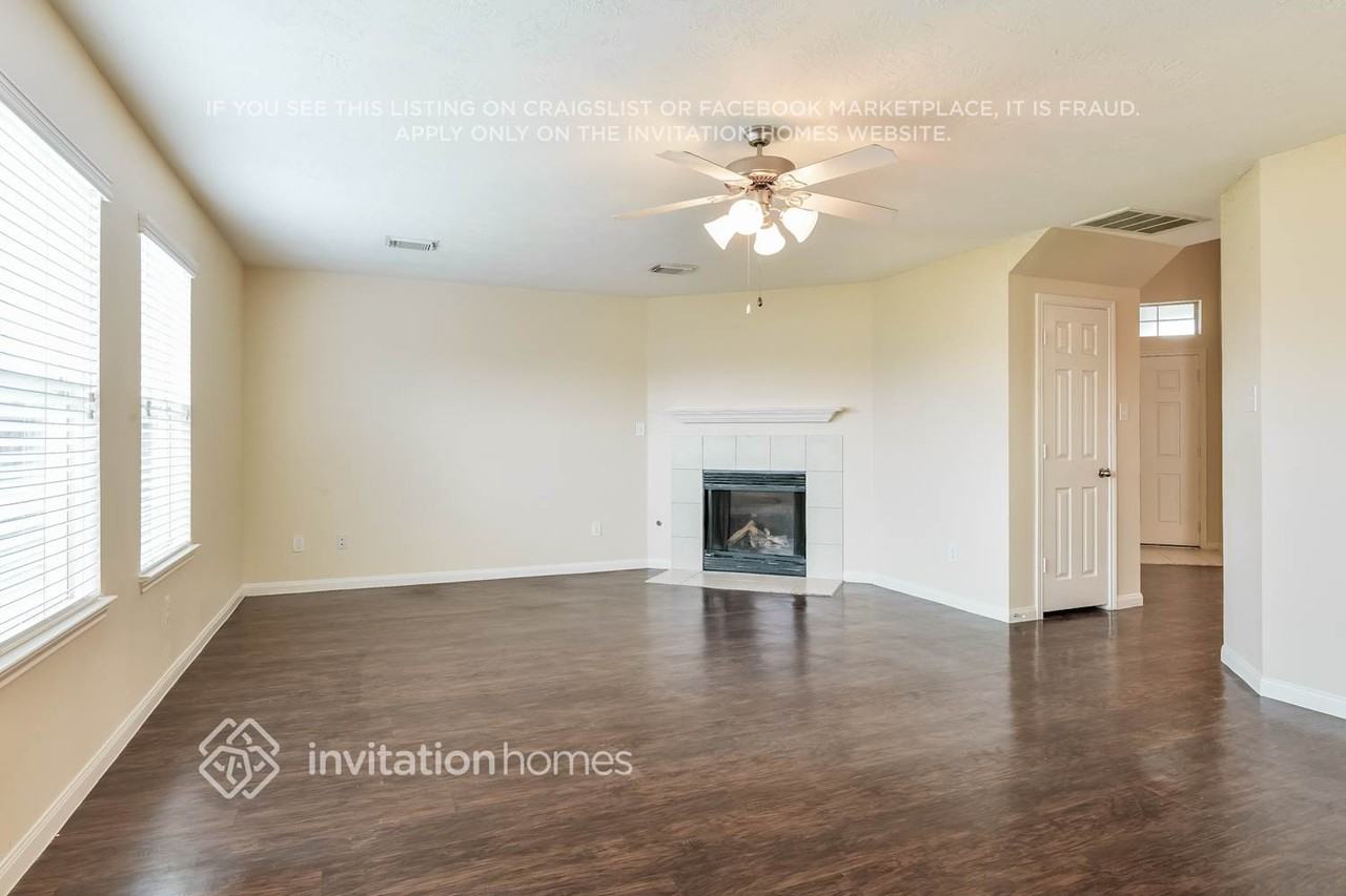 1003 Redcrest Springs Ct - Photo 2 of 19