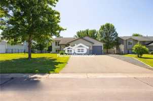 featured image of 10815 Matthew Dr