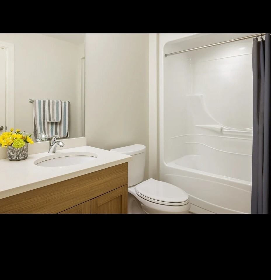 39 Seapoint Road - Photo 2 of 8