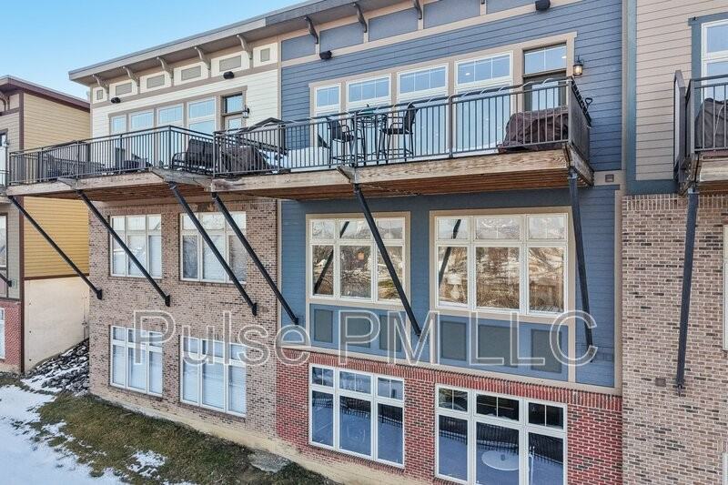 1226 Grays Peak - Photo 4 of 50