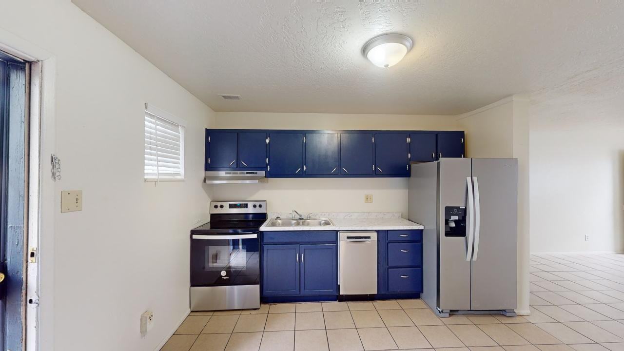 3422 Thaxton Ave Se #17 - Photo 2 of 23