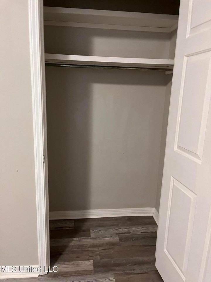 3101 Jamestown Way - Photo 6 of 12